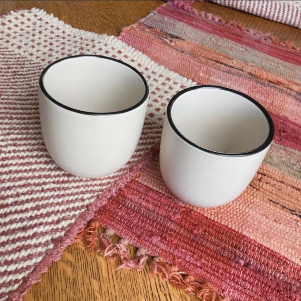Ceramic cups